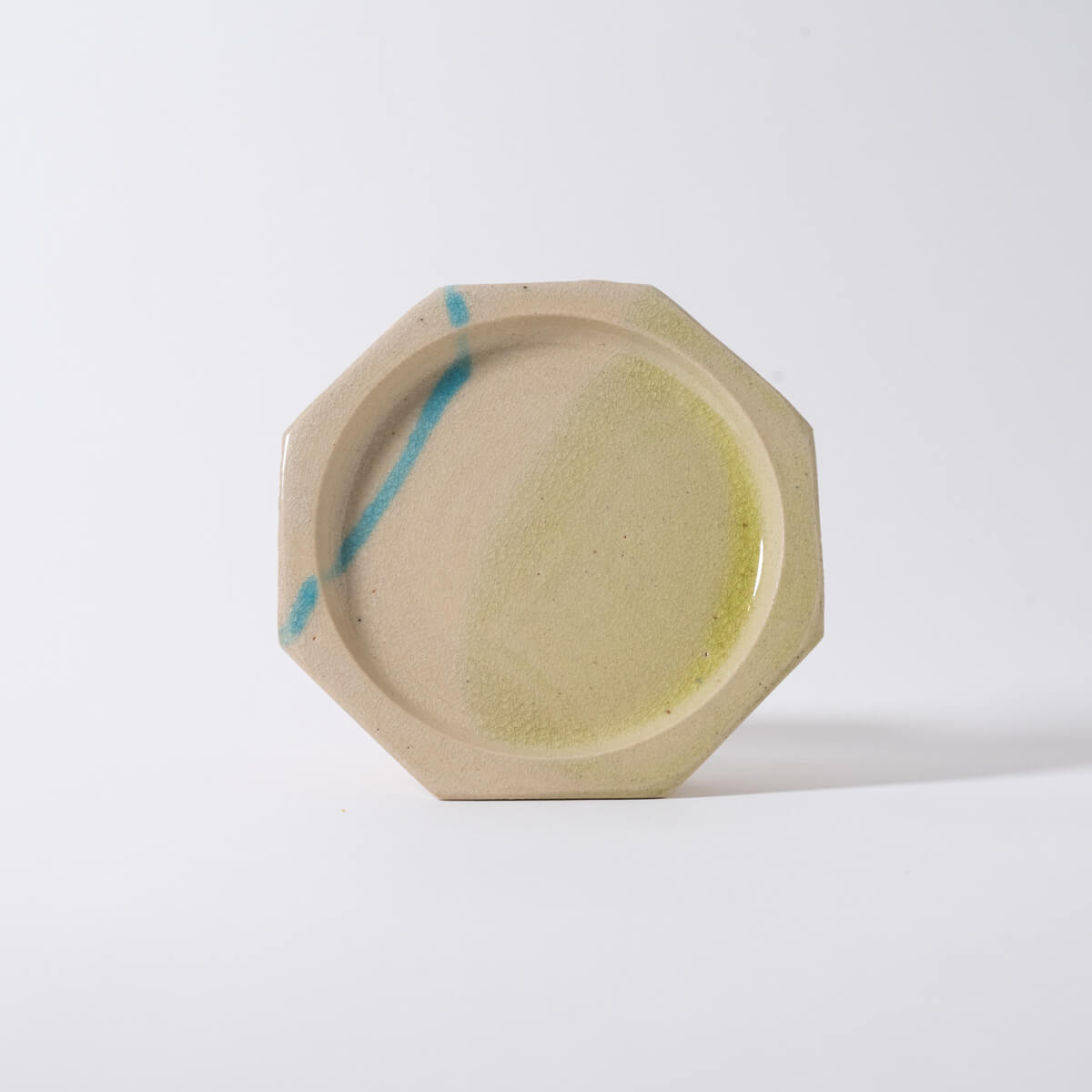 【信楽イマジン】運命の1枚との出会い、個性豊かな彩りのうつわ