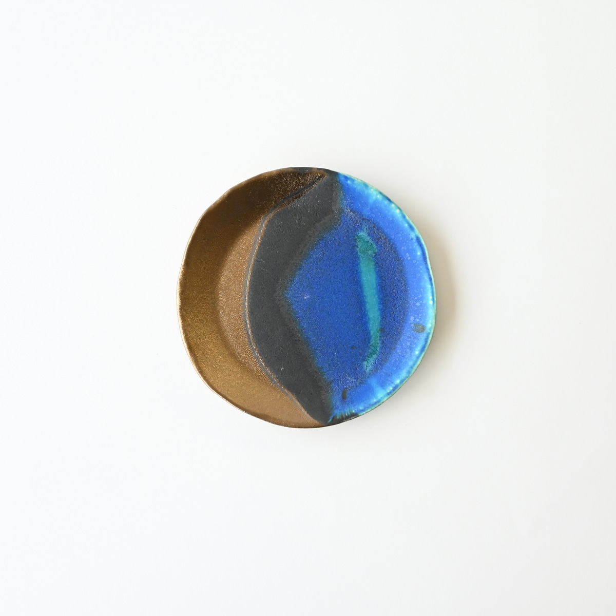 【信楽イマジン】運命の1枚との出会い、個性豊かな彩りのうつわ