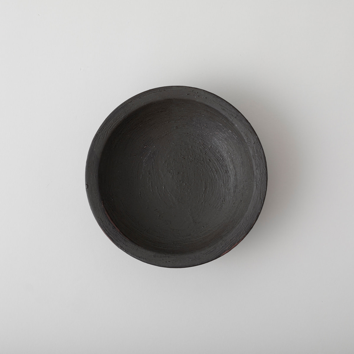 【波佐見焼】BARBAR  mandala リム鉢  21.5cm  烏羽（からすば）