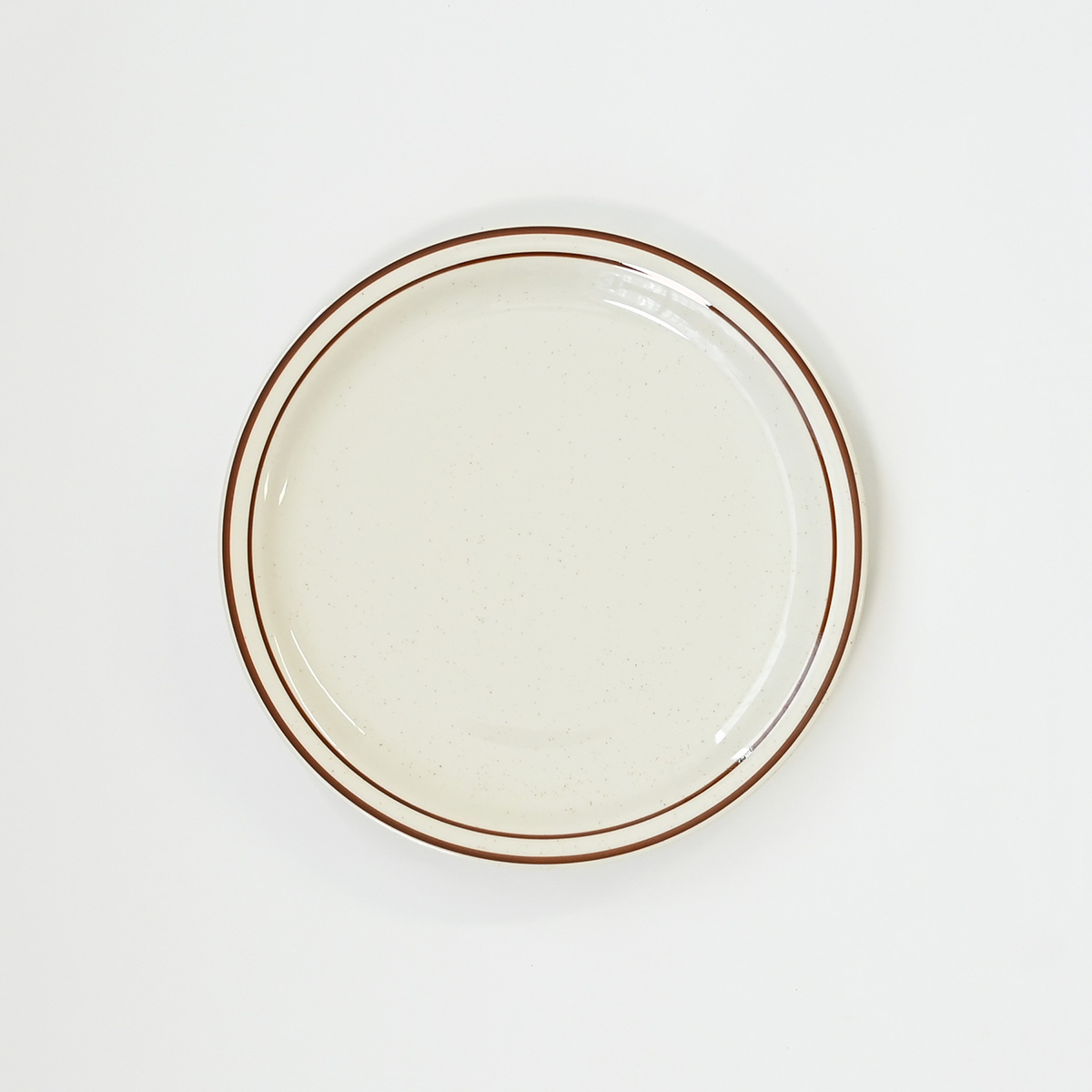 食卓に馴染むレトロライン ディナープレート φ27cm｜TUXTON - Bahamas（バハマ）