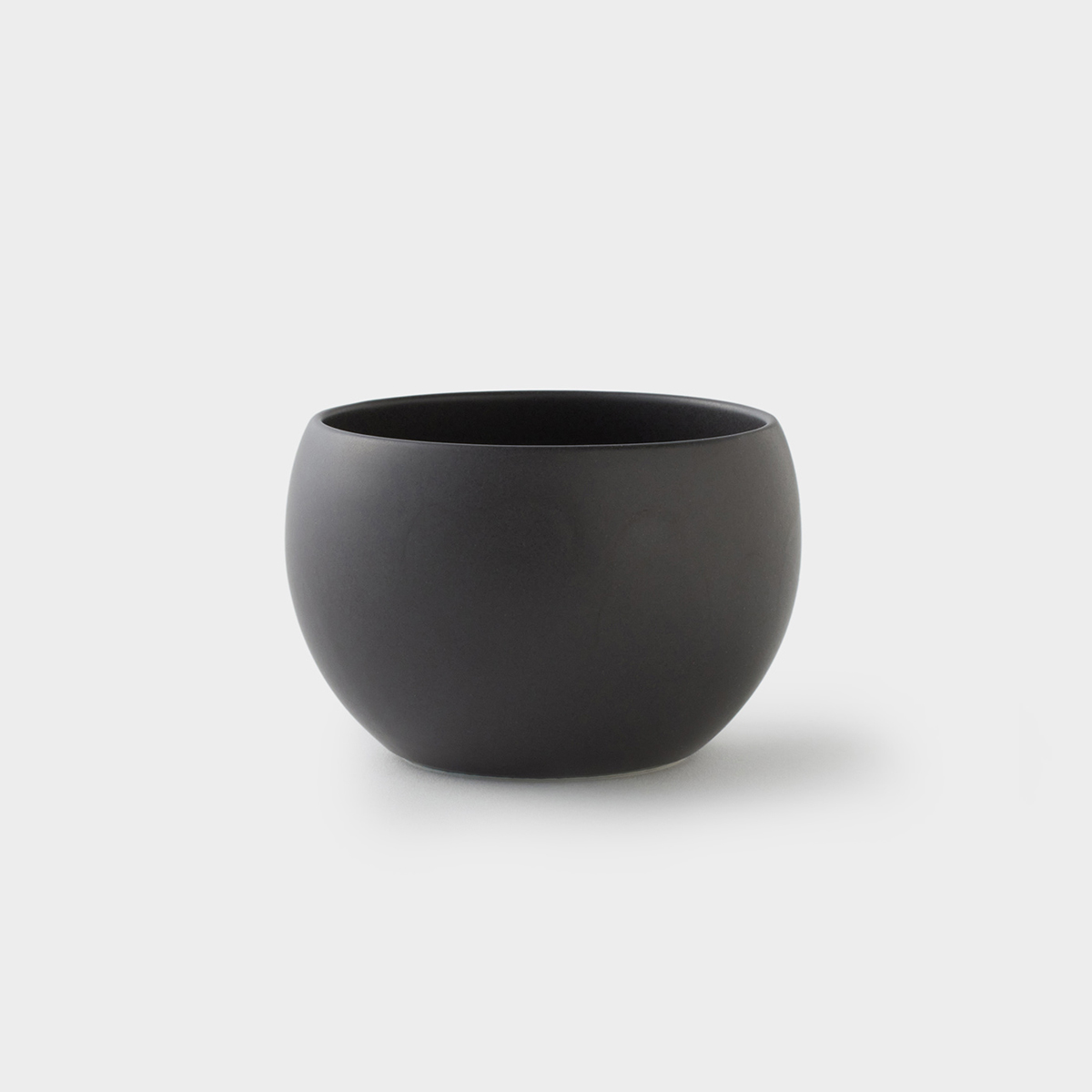 ほっこりと手になじむ 美濃焼のカップ 小 130ml - 墨｜SALIU 結 -YUI-