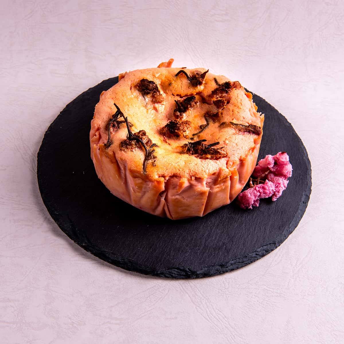 【想いを贈る春ギフト】ひとくちで春がほどける　さくらのバスクチーズケーキ 4号サイズ｜ザ グランリゾート エレガンデ淡路島セレクト