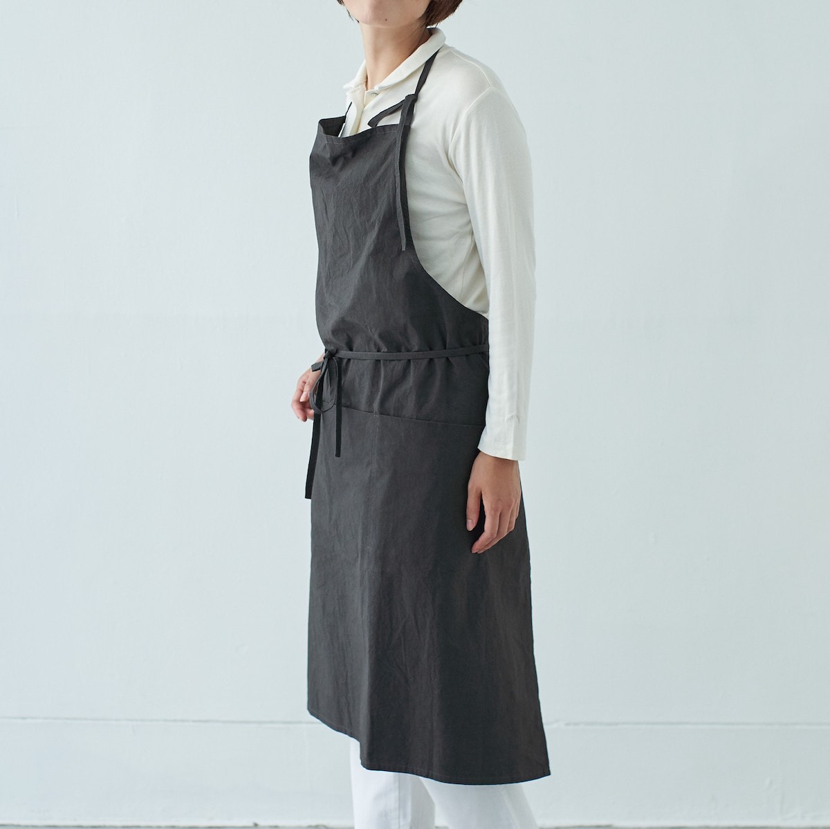 男女兼用 2WAYで使えるチムニーエプロン ブラック｜SUNNY LOCATION