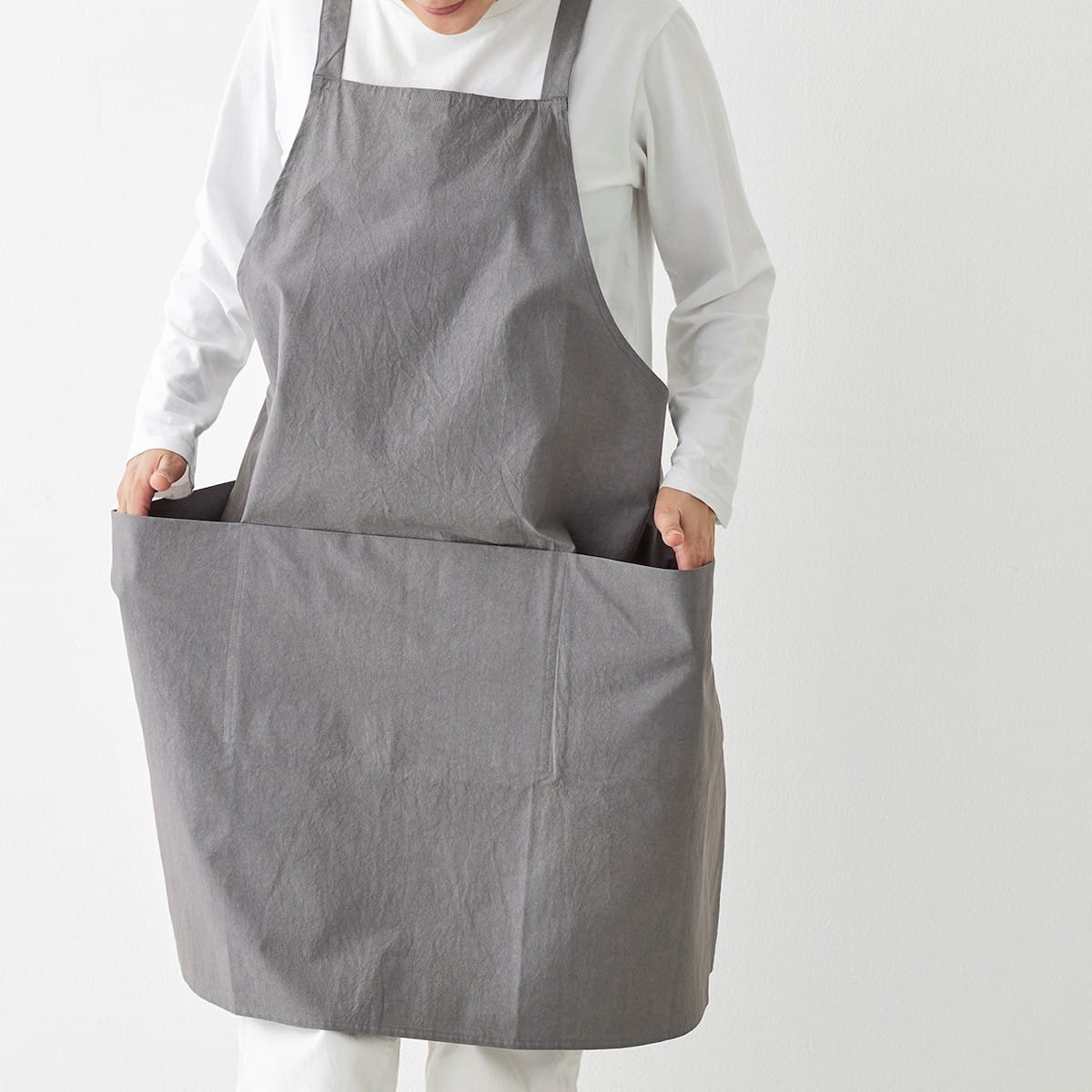 男女兼用 動きやすいバッククロスチムニーエプロン グレー｜SUNNY LOCATION