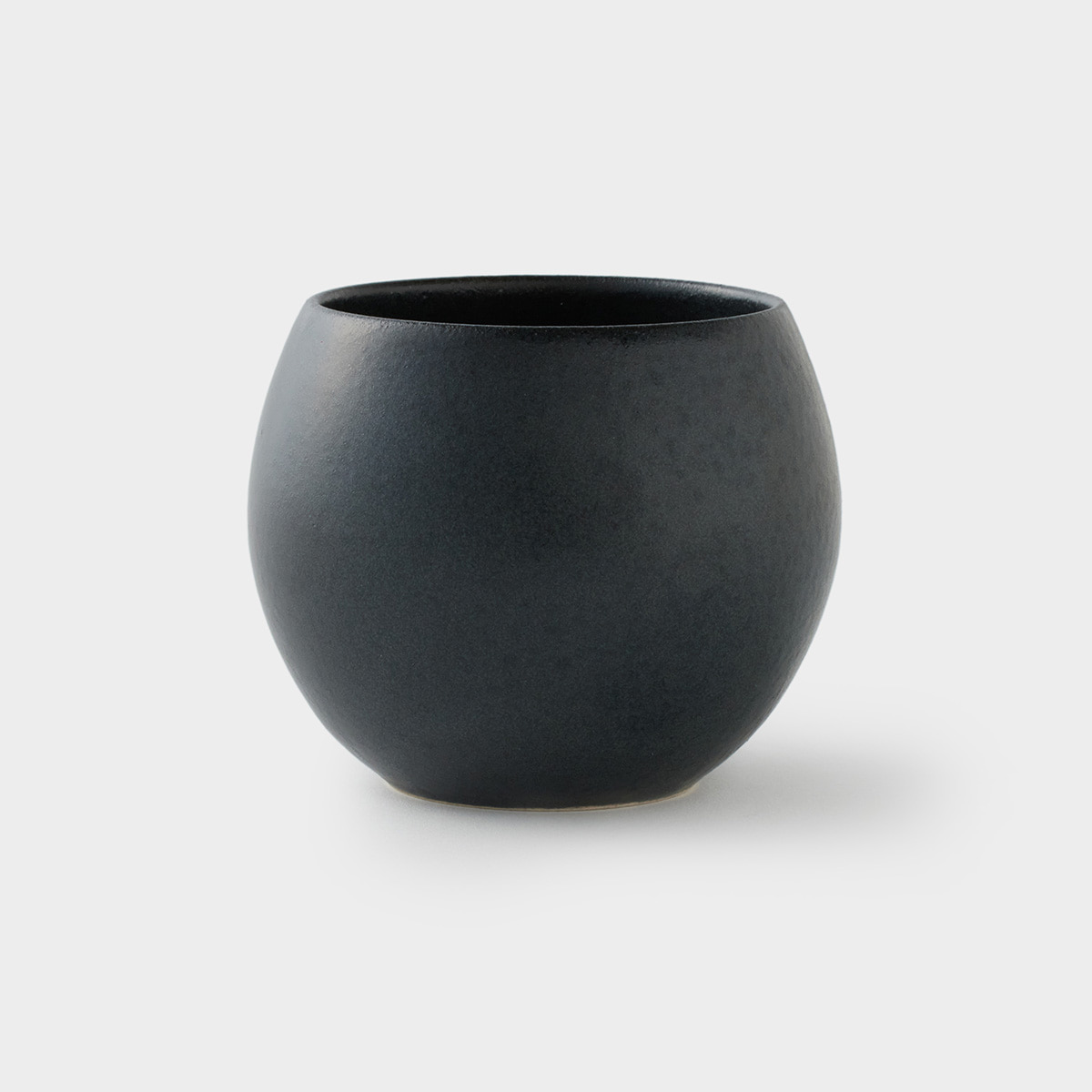 【SALIU】ころころ 湯呑み 黒 美濃焼