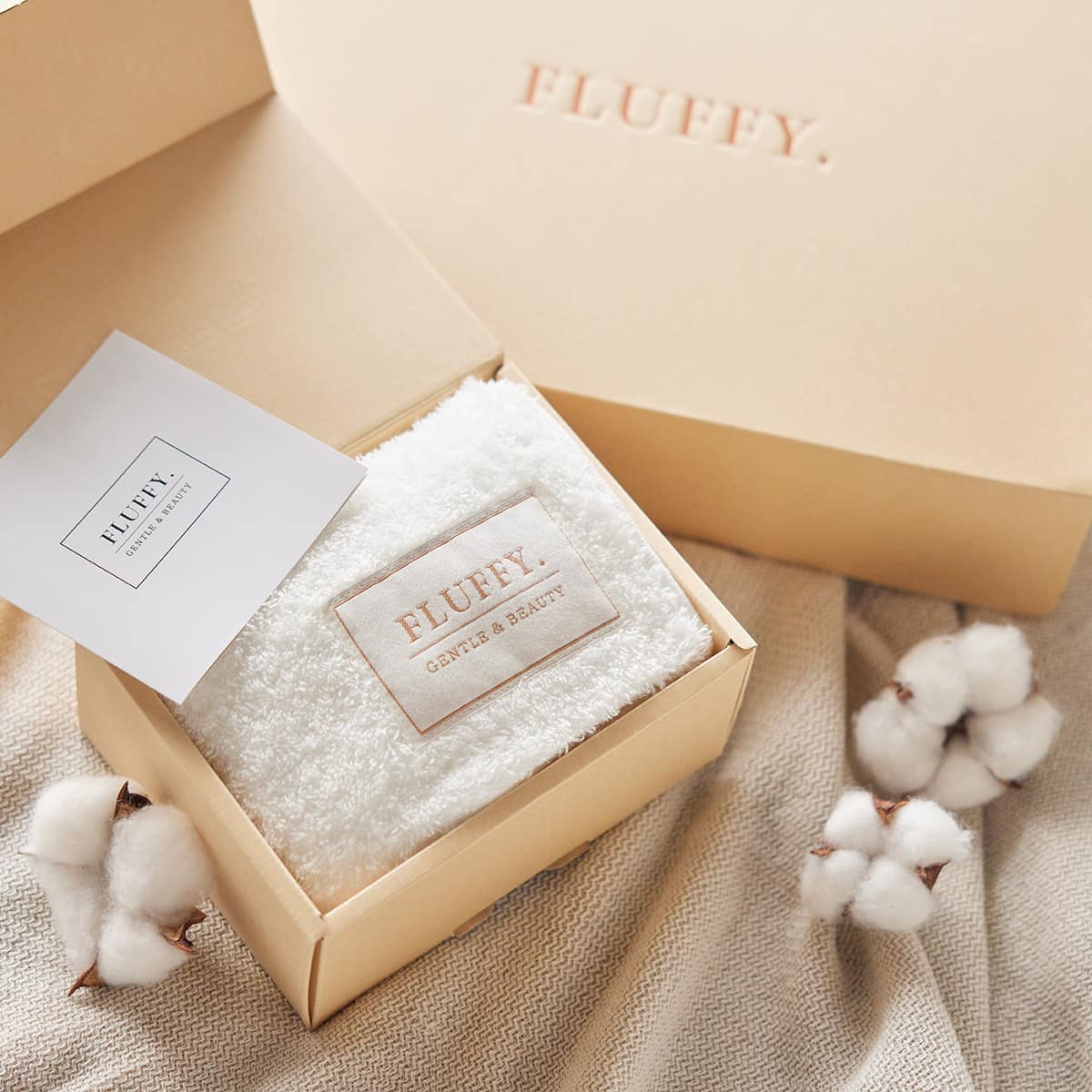 【GENKING.プロデュース】 FLUFFY. フェイスタオル 究極の美容タオル　3,080円（税込）