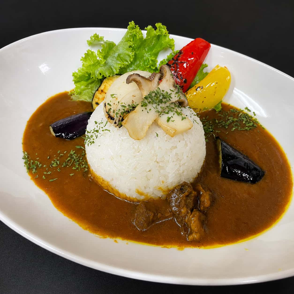 素材本来のおいしさを味わう 米沢牛ビーフカレー ｜パレス松風セレクト