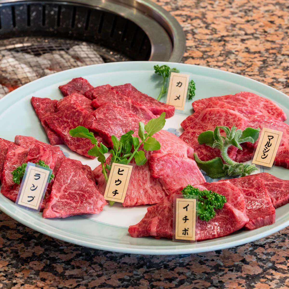 【読みもの】東大阪の焼肉ヒーロー・炭火焼肉牧場 サカエ屋