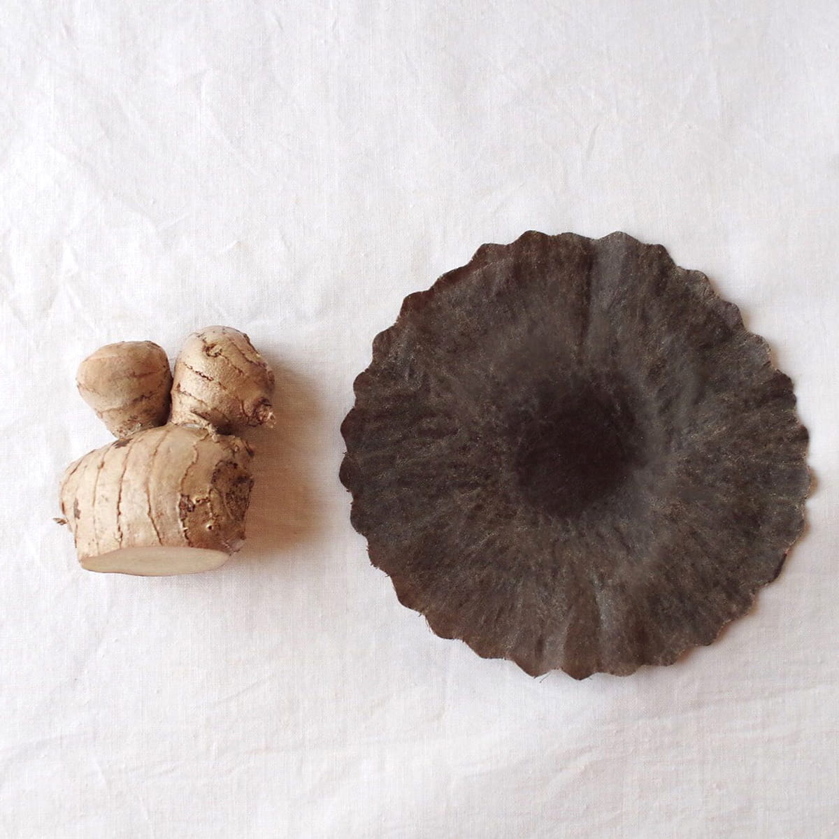 【aco wrap】繰り返し使えるみつろうラップ／泥色（泥染め）