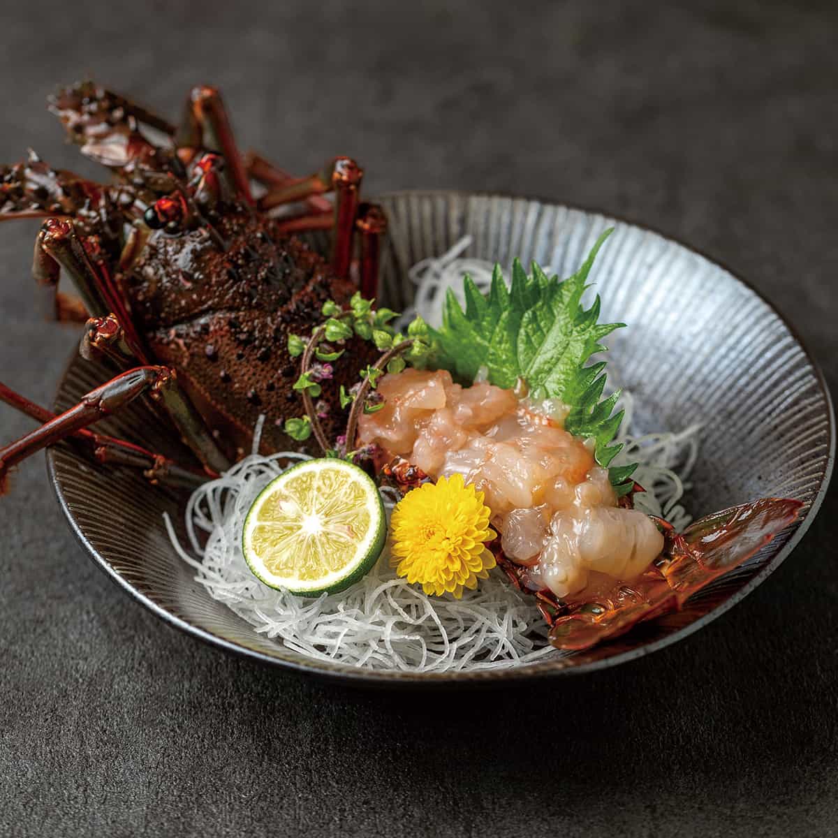 極上の海の恵み 三重・鳥羽志摩産 活け〆伊勢海老 ｜ヴィラ・リュウセイセレクト