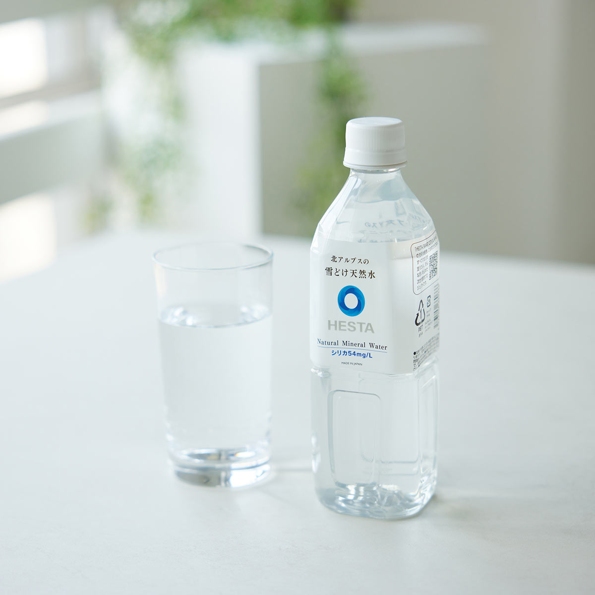 〈2025年売上ランキング 6位〉わたしに潤い 毎日続けるシリカ天然水 1ケース（500ml×24本）｜HESTA