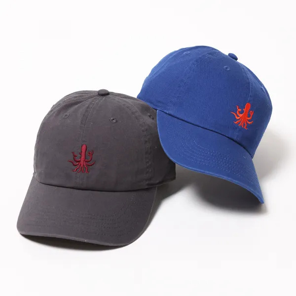 奄美の島タコモチーフの刺繍CAP（2色展開）｜devadurga