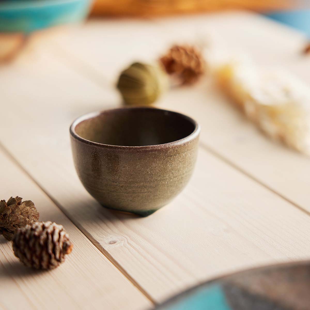 儚くしたたる秋の余韻　露時雨（つゆしぐれ）小鉢 φ8cm｜信楽四季彩陶 －寒露