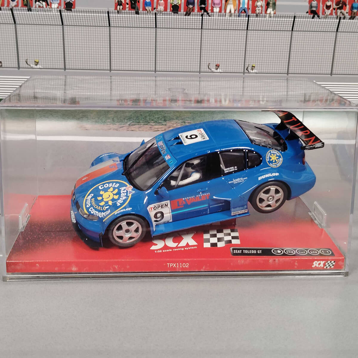 1/32スロットカー SEAT TOLEDO GT ブルー #9｜ザ グランリゾート エレガンデ淡路島セレクト