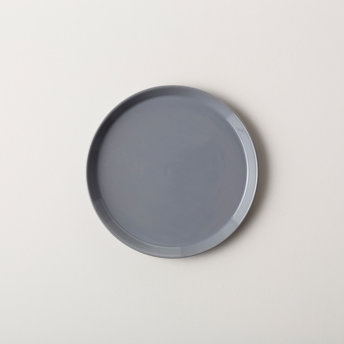 MARUHIROのカラフルなうつわたち