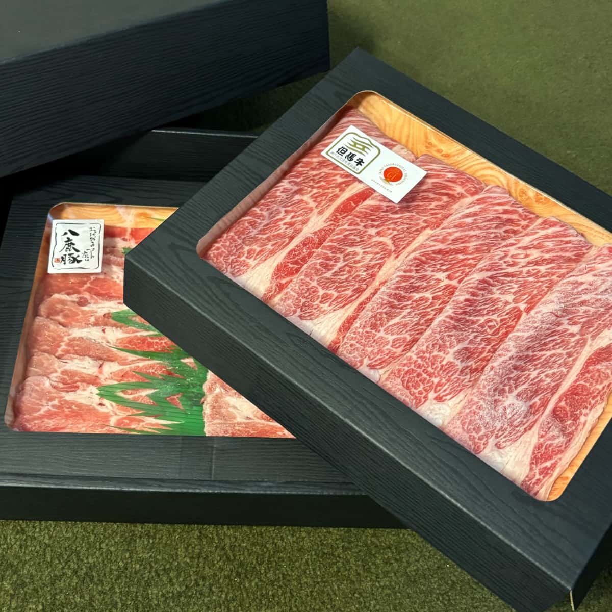 但馬牛肩ロース200g ・八鹿豚ローススライス200gセット