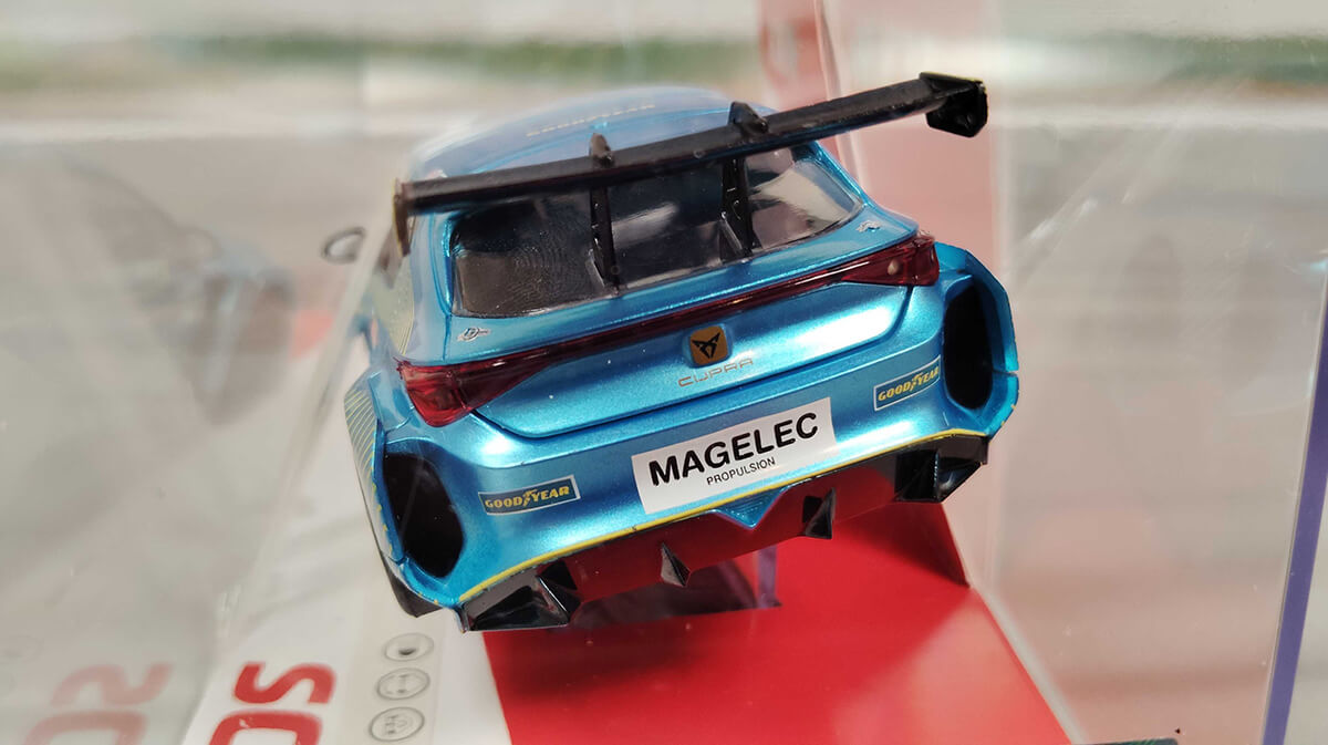 1/32スロットカー Cupra E-Racer #27 FIA eTouring Car World Cup Champion