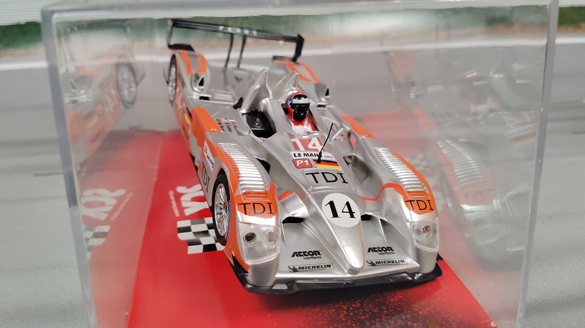 1/32スロットカー Audi R10 Le Mans 2010 Team Kolles