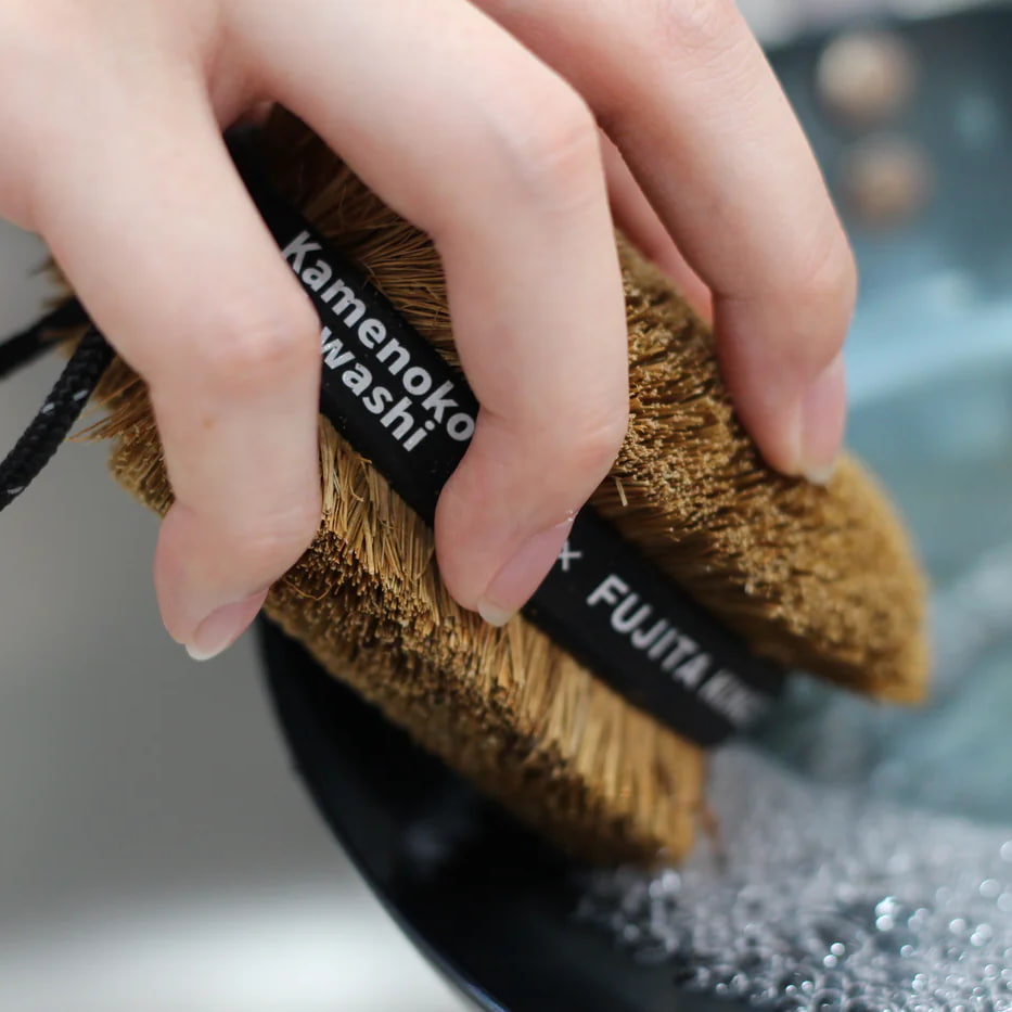 【藤田金属】亀の子束子×FUJITA KINZOKU 帯付きタワシ