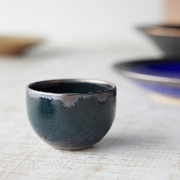 新緑を濡らす初夏の色 翠雨（すいう）小鉢 φ8cm｜信楽四季彩陶 －夏至