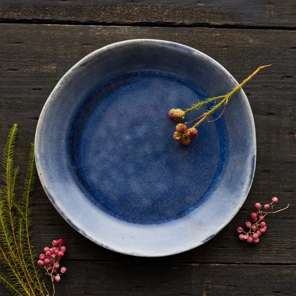 澄み渡る冬の海と風　蒼海（そうかい）平皿 φ18.8cm｜信楽四季彩陶 －冬至